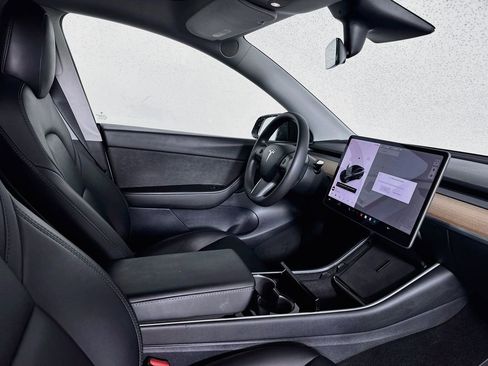 Used 2020 Tesla Model Y Long Range AWD/4WD image 30