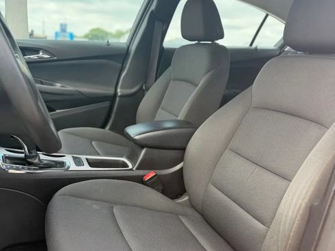 Used 2016 Chevrolet Cruze LS FWD image 11