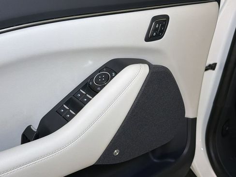 Used 2022 Ford Mustang Mach-E Premium w/ Ice White Appearance Package RWD image 22