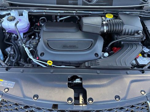 New 2026 Chrysler Pacifica Limited image 23