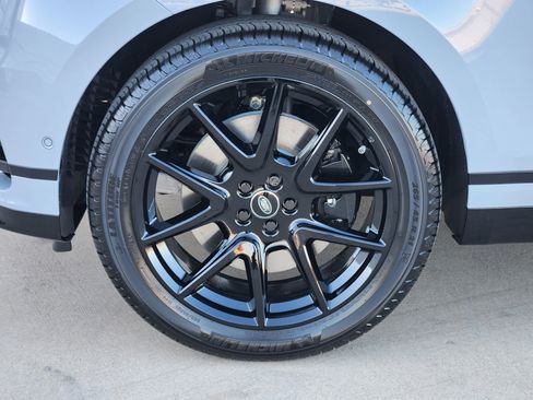 New 2026 Land Rover Range Rover Velar Dynamic SE image 10