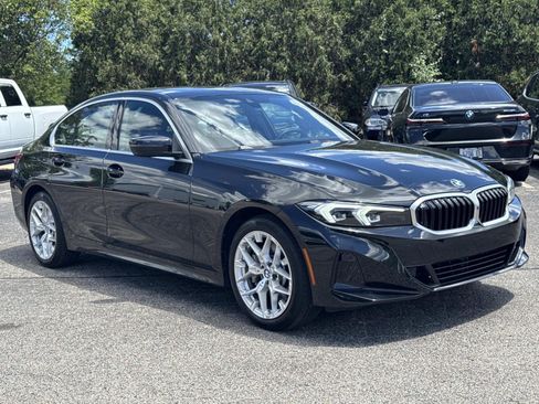 Certified 2025 BMW 330i xDrive Sedan w/ Premium Package AWD/4WD image 3