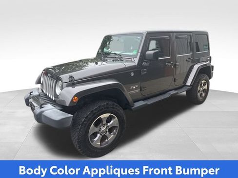 Used 2016 Jeep Wrangler Unlimited Sahara w/ Dual Top Group AWD/4WD image 26