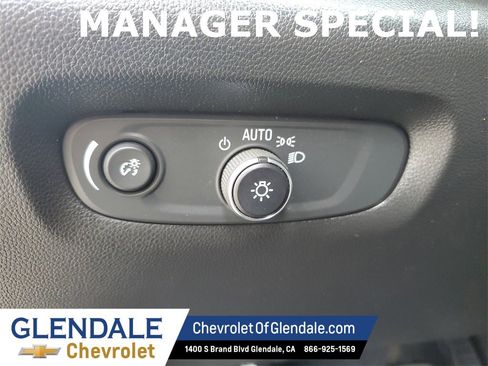 Used 2022 Chevrolet Traverse RS image 25