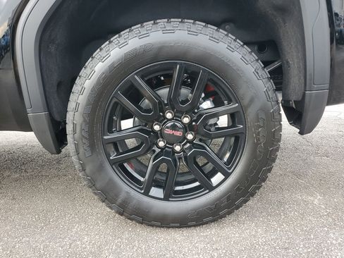 New 2025 GMC Sierra 1500 Elevation image 11