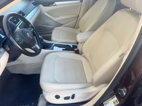 Used 2013 Volkswagen Passat TDI SE FWD image 12