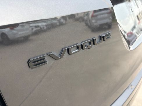 Used 2021 Land Rover Range Rover Evoque SE AWD/4WD image 9
