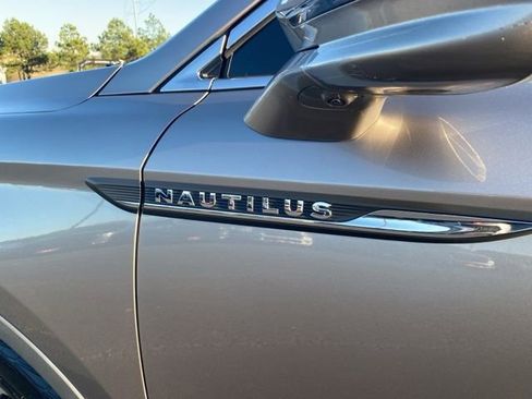 Used 2020 Lincoln Nautilus Reserve image 44