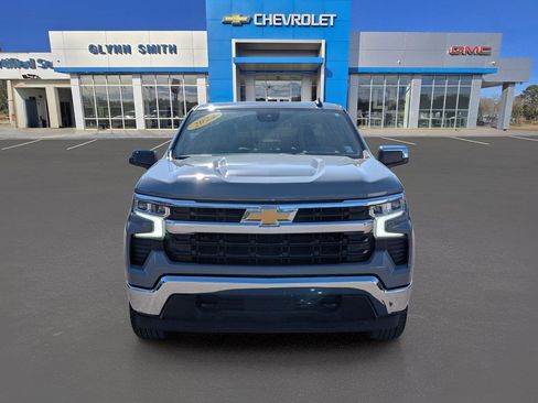 Used 2024 Chevrolet Silverado 1500 LT w/ Z71 Off-Road Package image 2