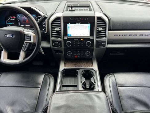 Certified 2019 Ford F250 Lariat image 14