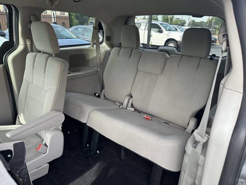 Used 2012 Dodge Grand Caravan SE FWD image 14
