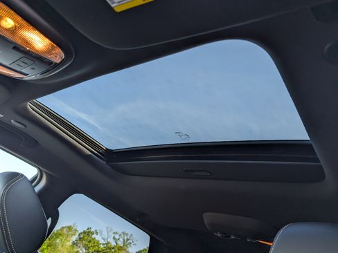 Used 2025 Dodge Durango R/T image 15