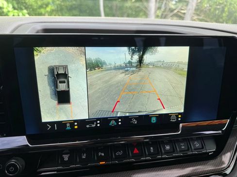 Certified 2024 Chevrolet Silverado 2500 ZR2 w/ Technology Package AWD/4WD image 29