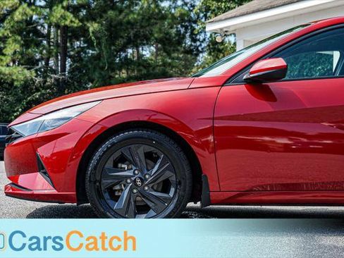Used 2022 Hyundai Elantra SEL FWD image 15