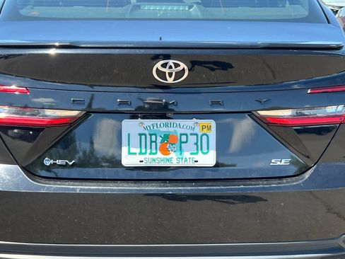 Certified 2025 Toyota Camry SE image 19