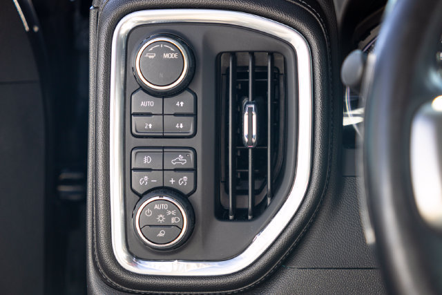 Used 2022 Chevrolet Silverado 1500 RST AWD/4WD image 33