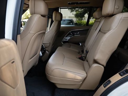 New 2026 Land Rover Range Rover Long Wheelbase SE AWD/4WD image 35