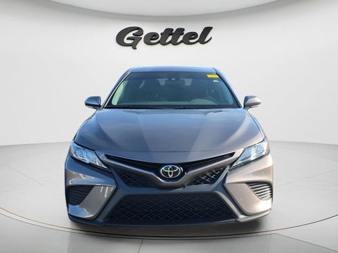 Used 2020 Toyota Camry SE w/ Convenience Package FWD image 2