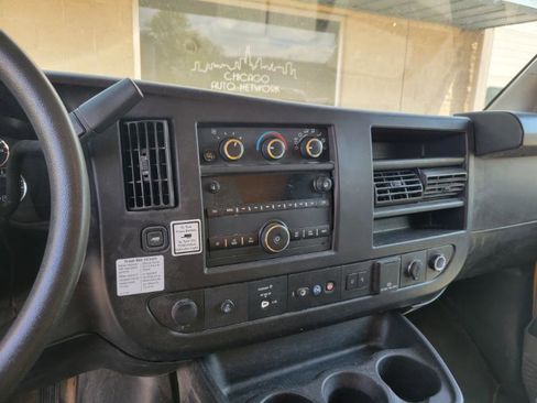 Used 2022 GMC Savana 3500 Extended w/ Power Convenience Package RWD image 15