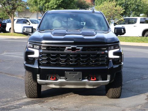 Used 2024 Chevrolet Silverado 1500 ZR2 w/ Technology Package AWD/4WD image 32