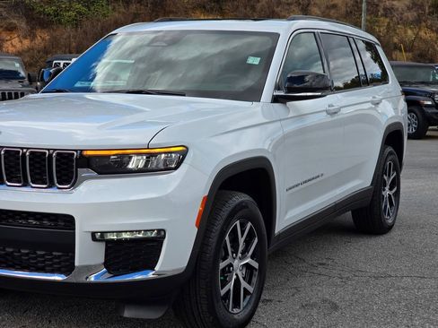 New 2025 Jeep Grand Cherokee L Limited image 42