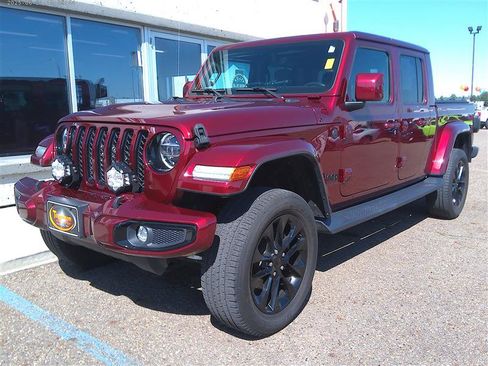 Used 2021 Jeep Gladiator Overland AWD/4WD image 1