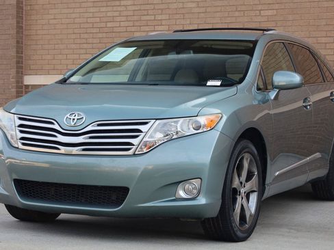 Used 2011 Toyota Venza AWD w/ Convenience Pkg image 6