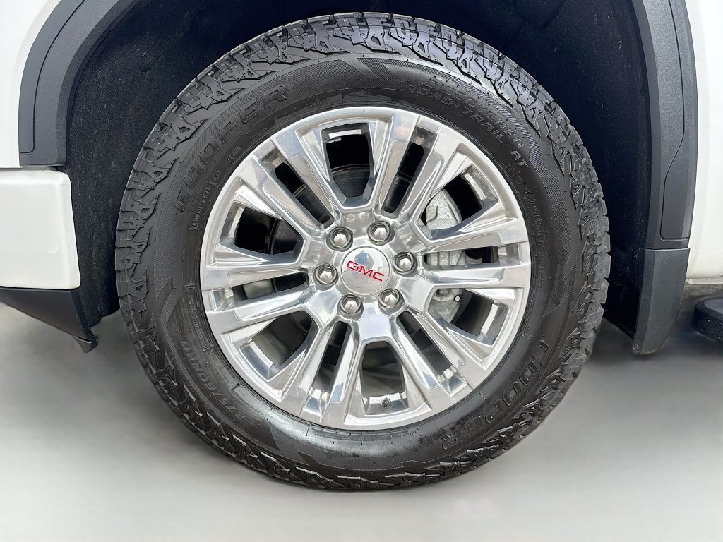 Used 2021 GMC Sierra 1500 Denali w/ Driver Alert Package II AWD/4WD image 39