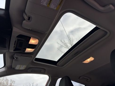 Used 2024 Subaru Crosstrek 2.0i Premium image 22