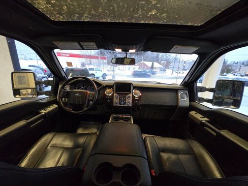 Used 2016 Ford F250 Lariat w/ Lariat Ultimate Package image 21