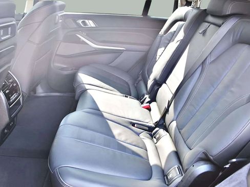 Used 2019 BMW X7 xDrive40i w/ Premium Package image 25