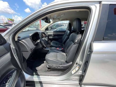 Used 2020 Mitsubishi Outlander SEL FWD image 10