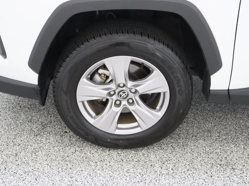Used 2025 Toyota RAV4 XLE FWD image 11