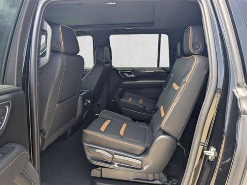 Used 2023 GMC Yukon XL AT4 w/ Technology Package AWD/4WD image 15