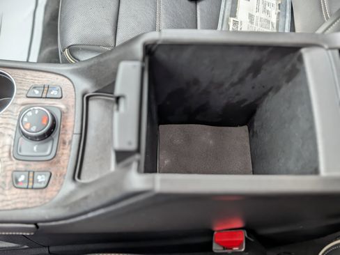 Used 2021 GMC Acadia Denali w/ Denali Ultimate Package image 28