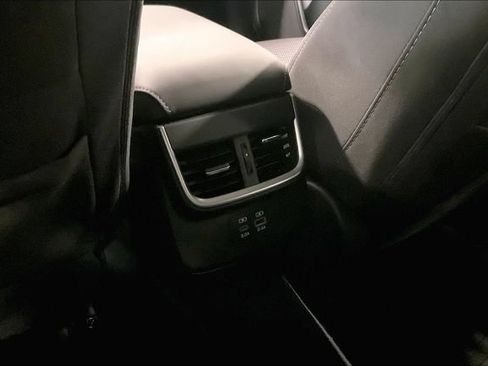 Used 2025 Subaru Outback Premium AWD/4WD image 34
