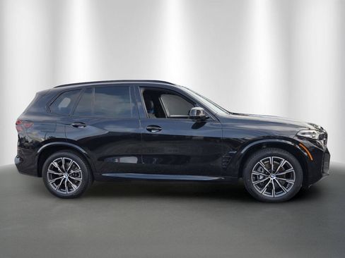 Certified 2024 BMW X5 xDrive40i w/ M Sport Package AWD/4WD image 8
