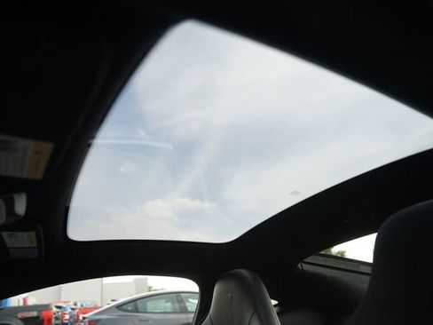 Used 2017 McLaren 570S RWD image 12