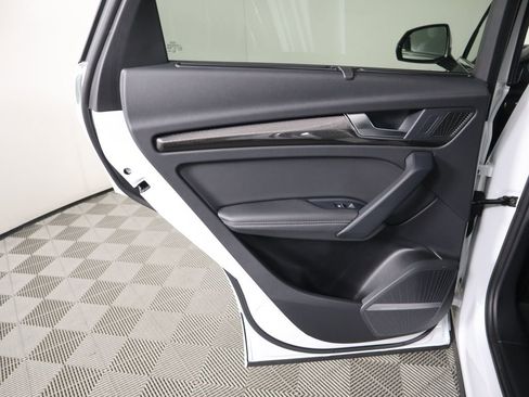 Certified 2023 Audi SQ5 Prestige w/ Prestige Package image 27
