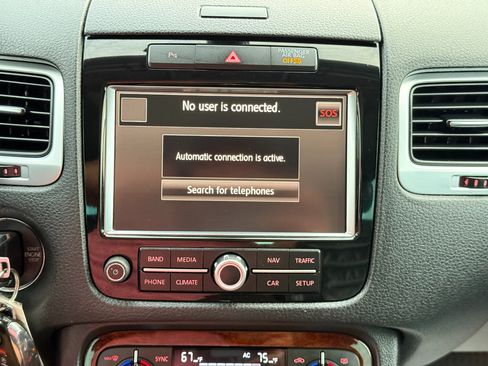 Used 2012 Volkswagen Touareg VR6 image 58