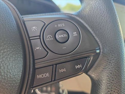 Used 2025 Toyota Corolla LE FWD image 16