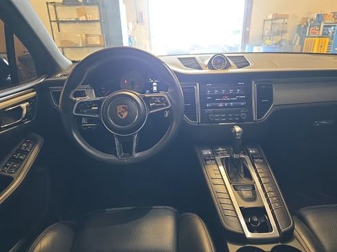 Used 2018 Porsche Macan GTS AWD/4WD image 4