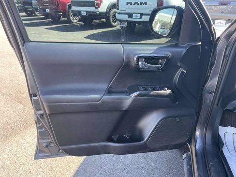 Used 2021 Toyota Tacoma TRD Sport w/ TRD Premium Sport Package RWD image 15