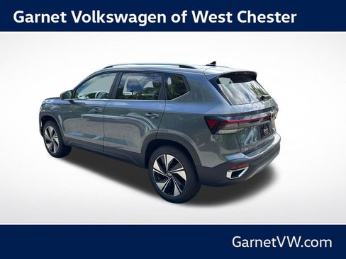 New 2026 Volkswagen Taos SE AWD/4WD image 3