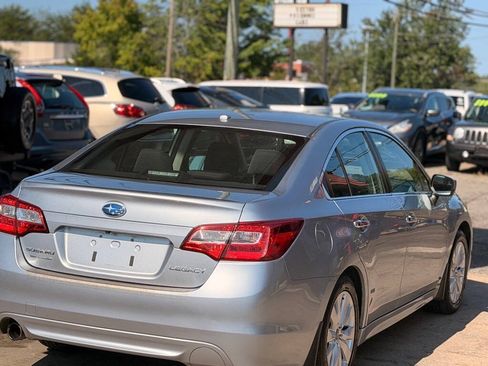 Used 2015 Subaru Legacy 2.5i Premium AWD/4WD image 9