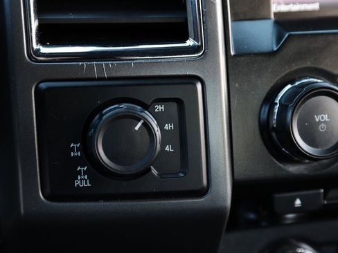 Used 2015 Ford F150 XLT w/ Equipment Group 302A Luxury image 26