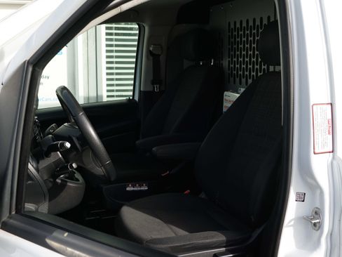 Used 2020 Mercedes-Benz Metris image 32