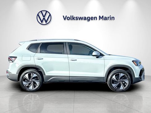New 2026 Volkswagen Taos SE AWD/4WD image 6