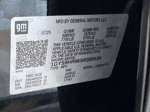 Used 2025 Cadillac Escalade V w/ LPO, ONYX Package AWD/4WD image 36