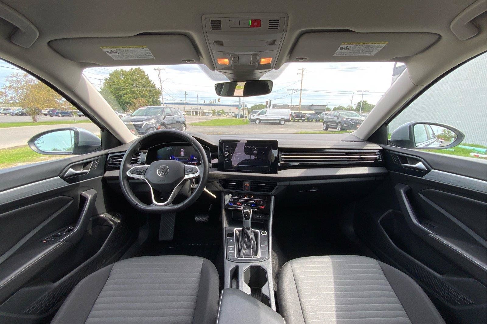 Used 2025 Volkswagen Jetta S FWD image 30